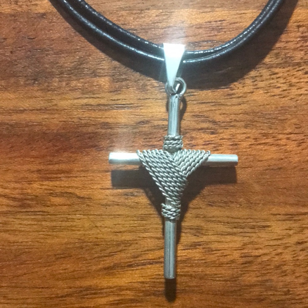 925 SS Cross w/ rubber choker